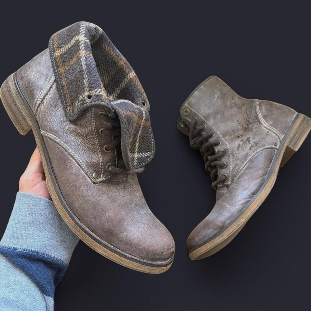 Vintage Y2K Steve Madden plaid fold over combat boots flannel lining handcrafted